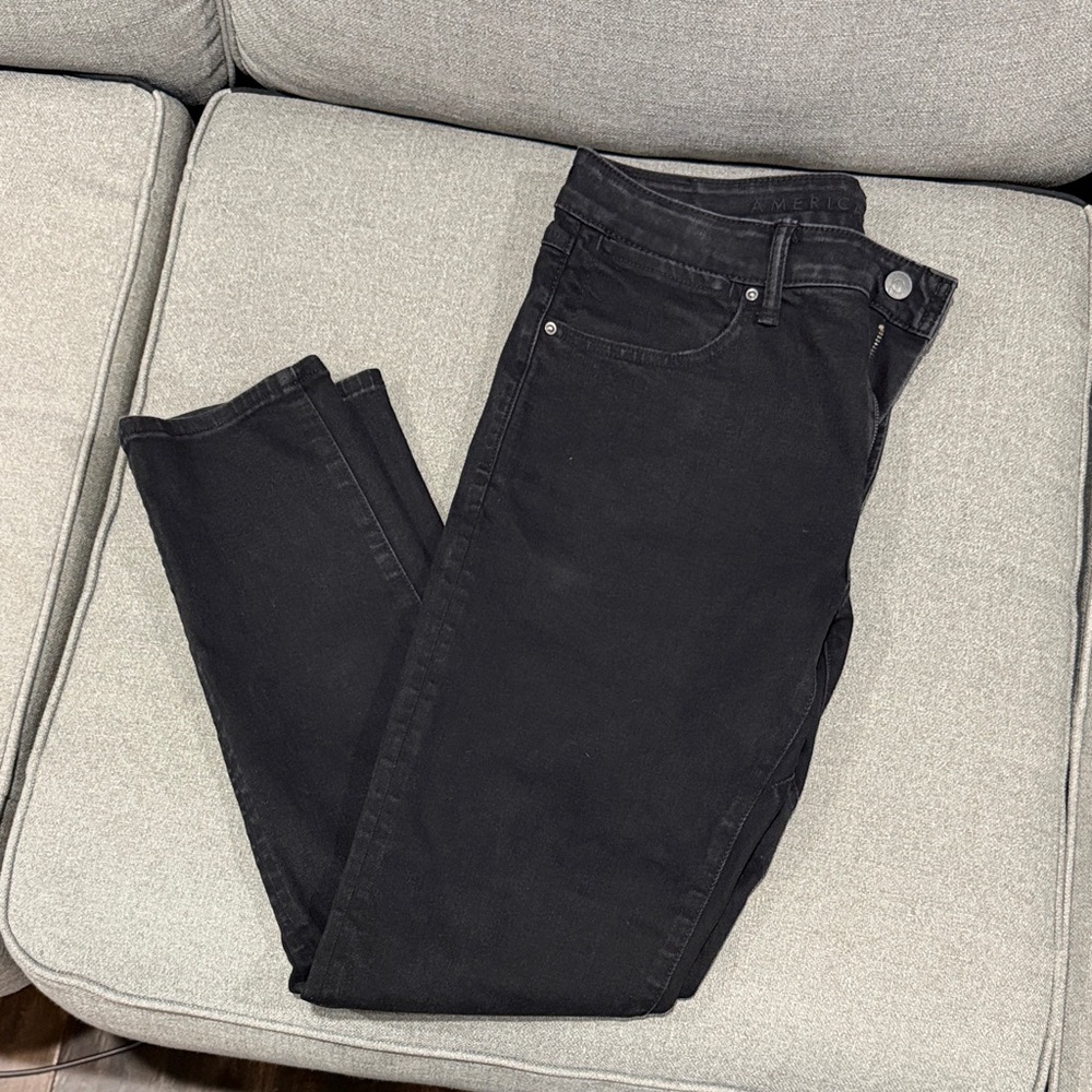Classic Black Athletic Skinny Fit Jeans for Men